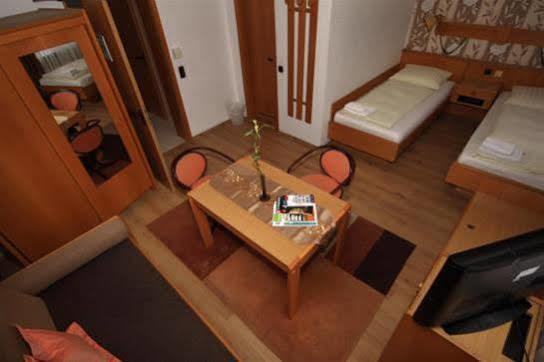 Hotel Tiffany Kassel Bagian luar foto
